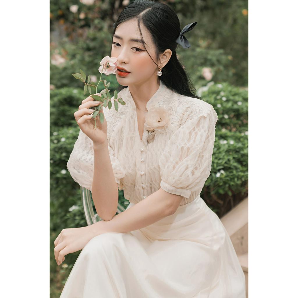 Áo sơ mi ren có lót thêu hoa Maysi