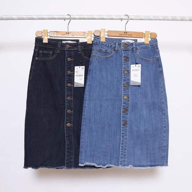 Chân váy Jean chữ A dáng dài đính cúc cắt gấu và xẻ vạt trước CT Jeans cực kỳ đẹp, hàng VNXK, 3 màu cực kỳ dễ phối đồ