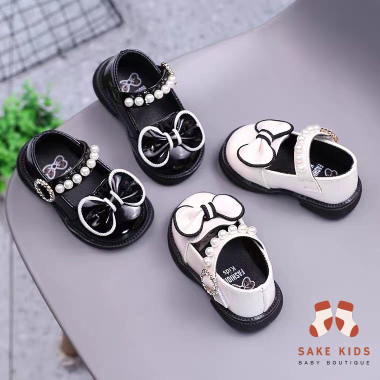 Giày búp bê tập đi bé gái - Giày bệt quai dán ngọc phối nơ dễ thương chất da PU mềm nhẹ mẫu mới nhất M304