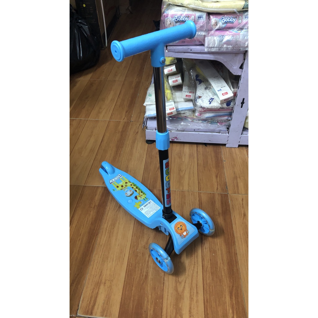 Scooter Kiêm Vali Kéo Du Lịch Bobby Cho Bé