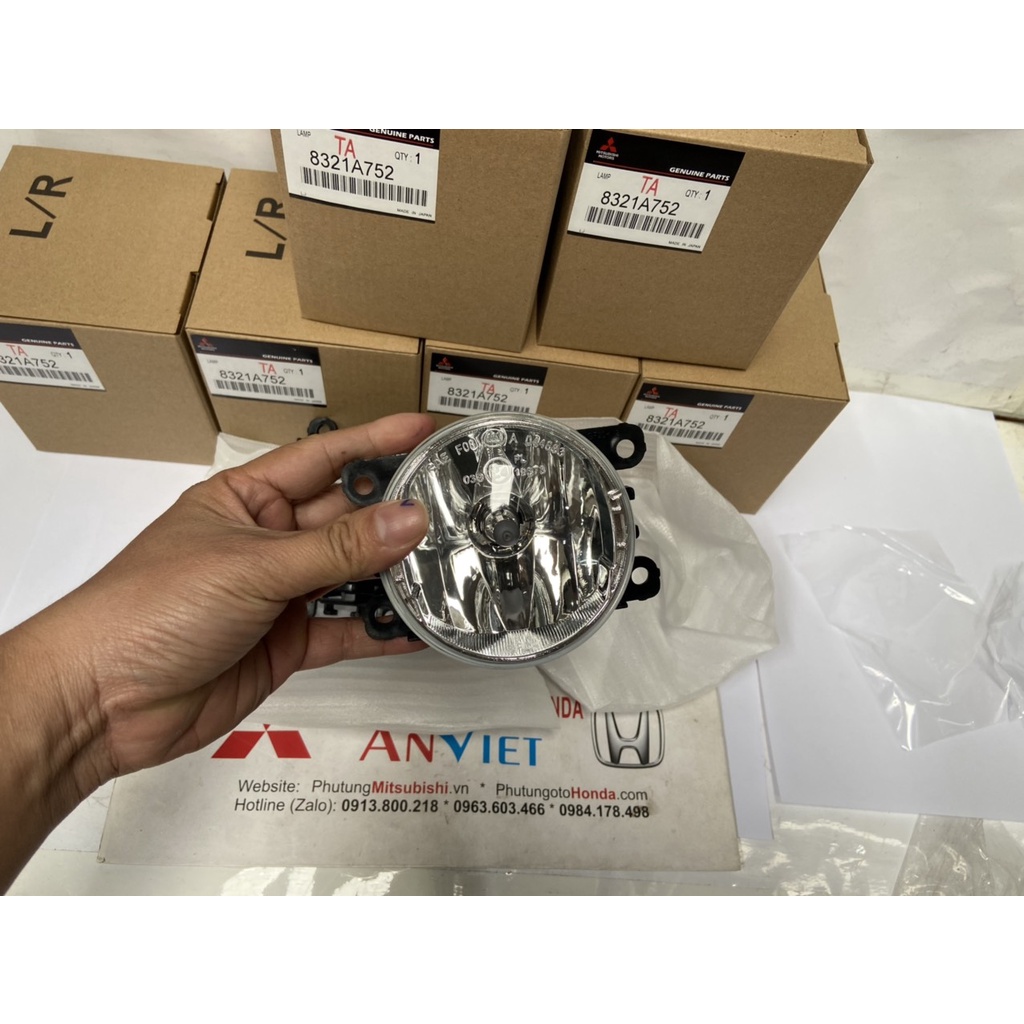 Đèn gầm, đèn sương mù xe Mitsubishi Xpander | 8321A752 | hàng thay thế