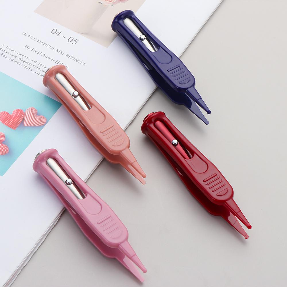 Nhíp Kẹp Mũi Có Đèn LED