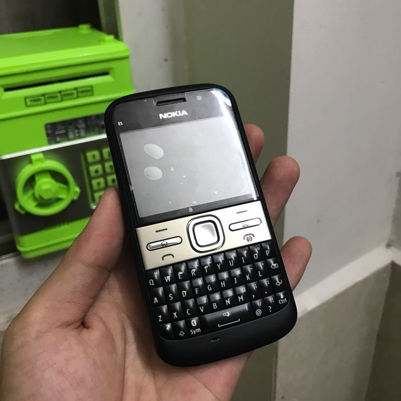 Điện thoại nokia E5-00 bàn phím QWETY kèm pin sạc giá rẻ-Bảo hành 1 năm