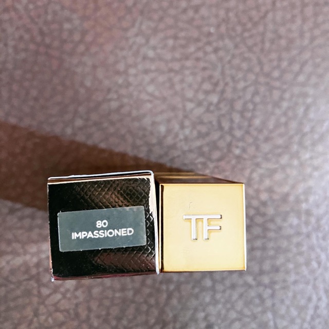 Son tomford màu 80 vỏ vàng impassioned