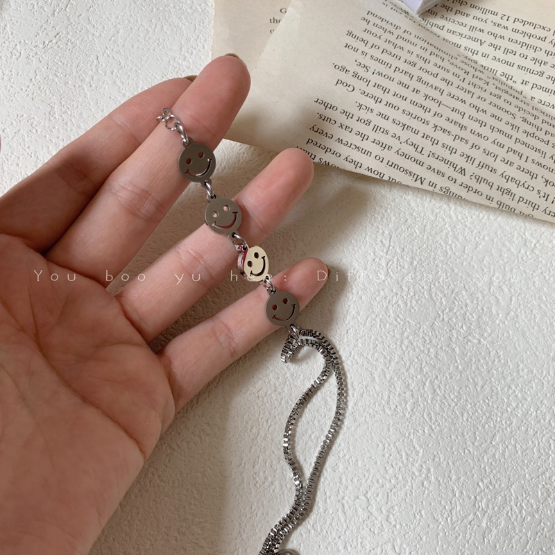 Vòng tay kim loại trang trí mặt hình mặt cười cá tính phong cách hip hop