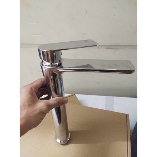 Vòi lavabo thau bóng 30cm