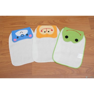 Set 2 tấm lót thấm mồ hôi lưng cho bé