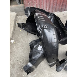 Lòng dè chắn bùn sau Hyundai Tucson 2016-2018 chất nhựa