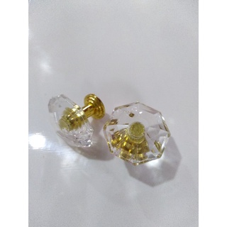 Núm cửa tủ