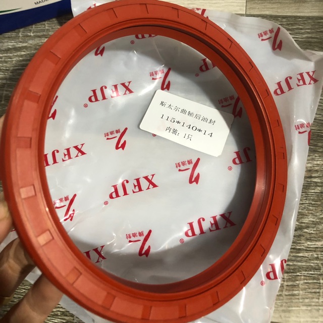 Sản phẩm gia đình làm: Phớt kích thước 115x140x14 dành cho ô tô và các loại máy công nghiệp