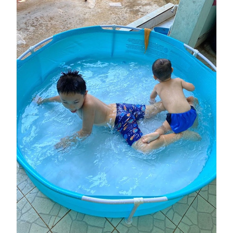 Hồ bơi ngoài trời loại tròn được làm bằng khung kim loại BW56283