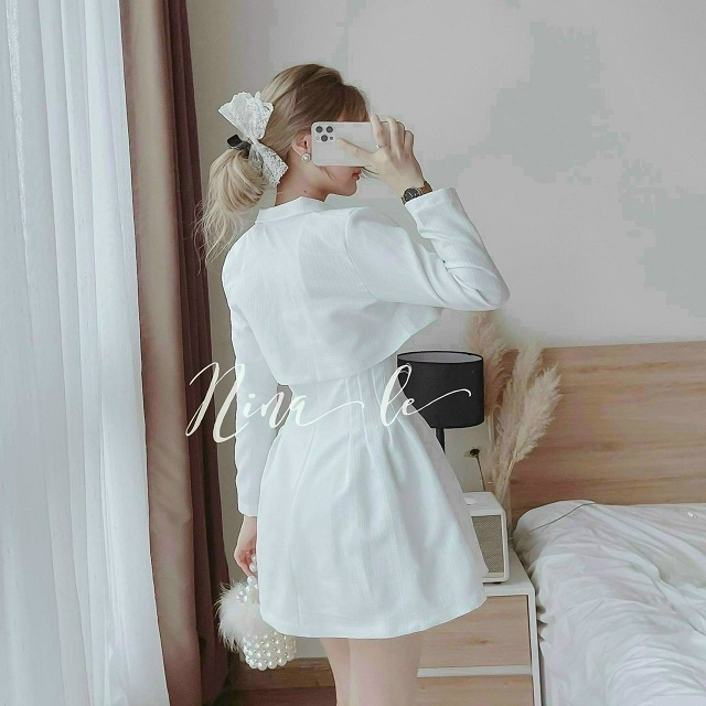Set đầm xếp ly 2 bên kèm áo khoác croptop tay dài, mặc được 2 kiểu