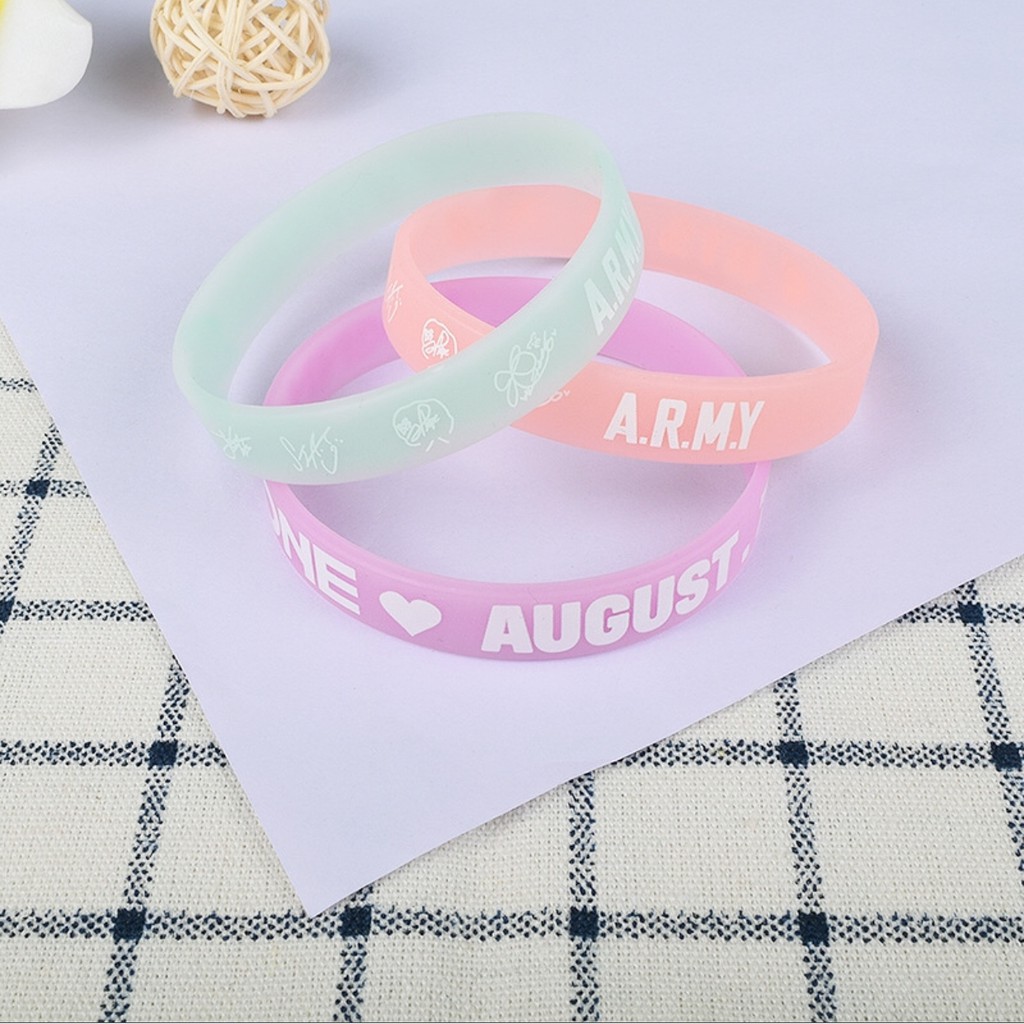 Vòng Tay Silicon BTS cực Đẹp Dễ Thương (màu ngẫu nhiên) | BigBuy360 - bigbuy360.vn