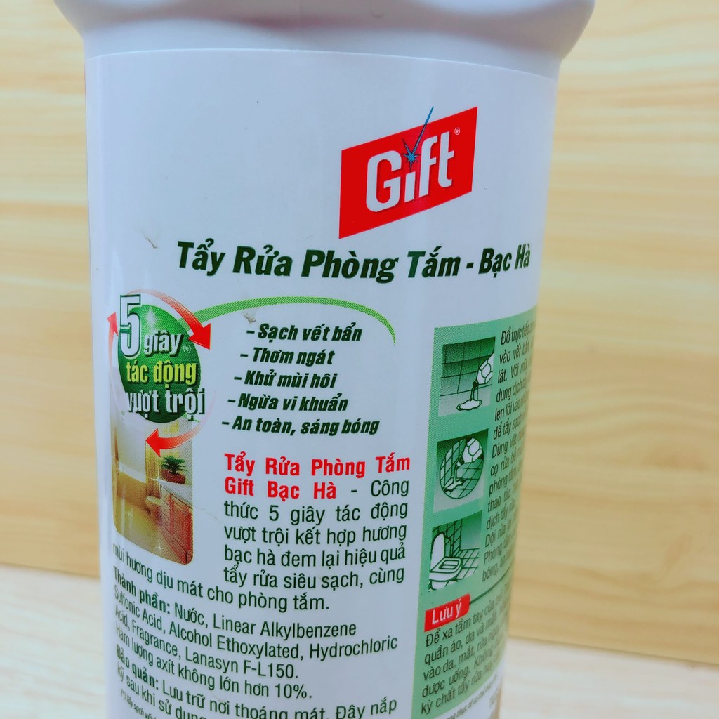 Nước tẩy rửa Toilet Gift hương Bạc hà 900ml