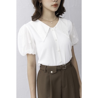 Áo cổ nhọn đính hoa trai trắng 07.22