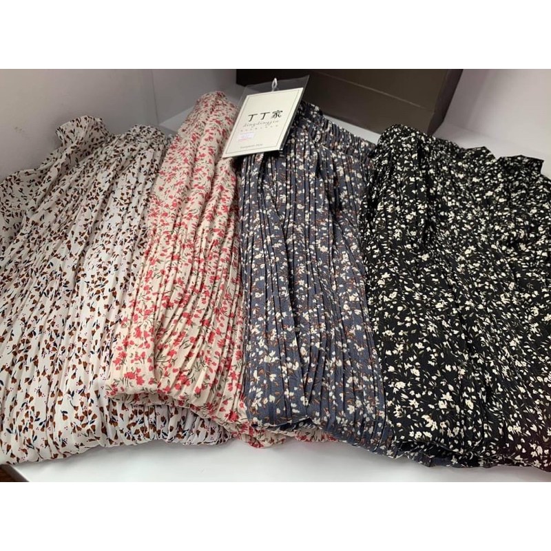 Chân váy midi hoa nhí xếp ly mẫu mới Quảng Châu Ulzzang (hình thật, sẵn) | BigBuy360 - bigbuy360.vn