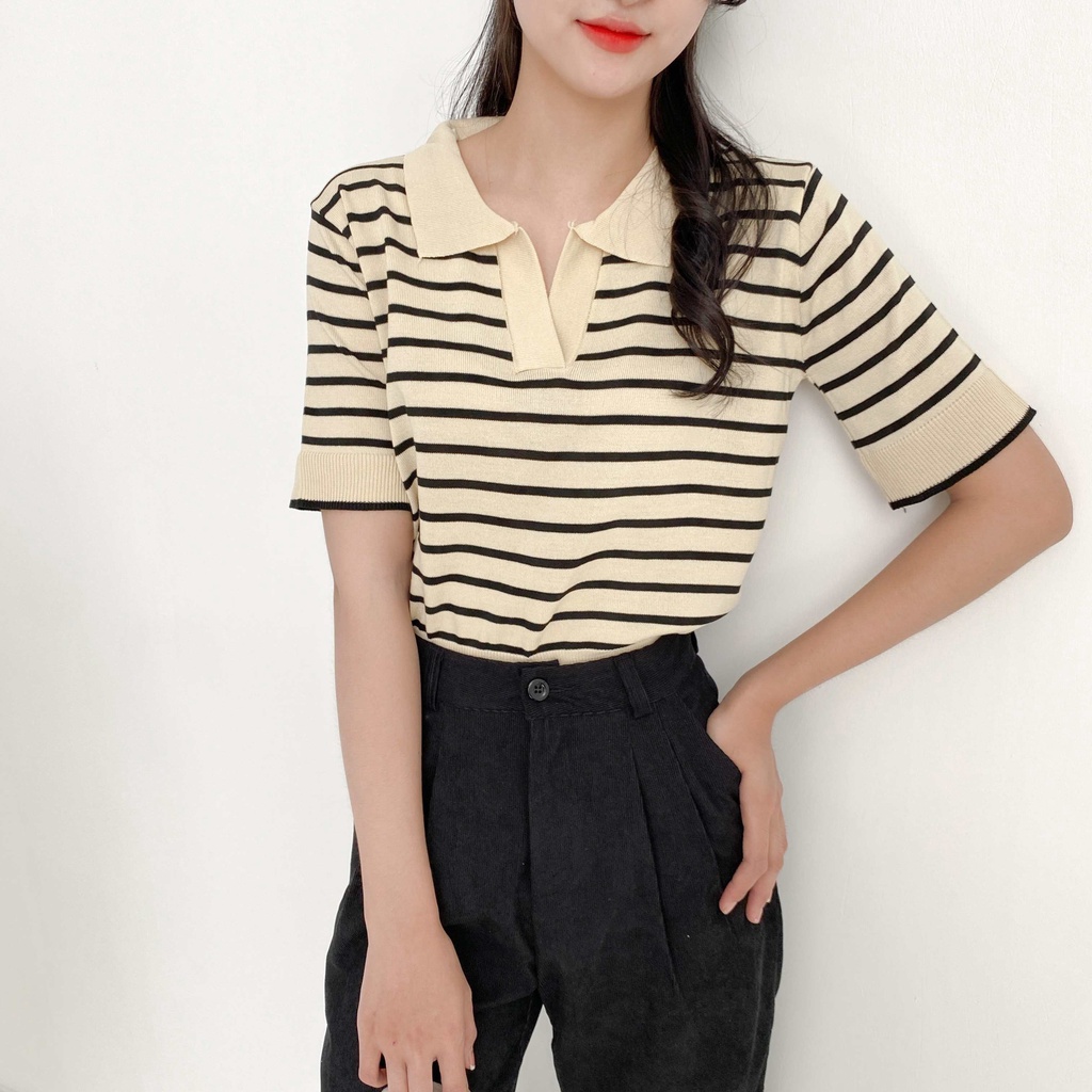 Áo len nữ ngắn tay VM STYLE dáng croptop phối cổ bẻ họa tiết kẻ sọc ngang basic 81018- 22ALU01A961701