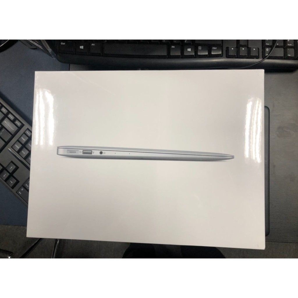 [Trả góp 0% LS] Macbook Air 2017 13.3 inch Core i5 1.8GHz 8GB 128GB - Hàng chính hãng nguyên seal mới 100%