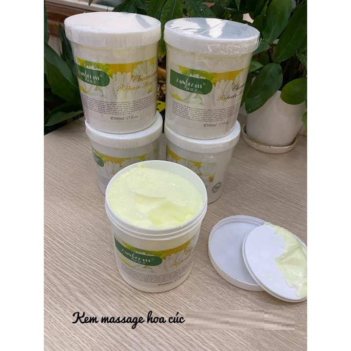 Bộ chăm sóc da hoa cúc gồm kem massage, tẩy da chết, sữa rửa mặt, nước hoa hồng chuyên dùng spa