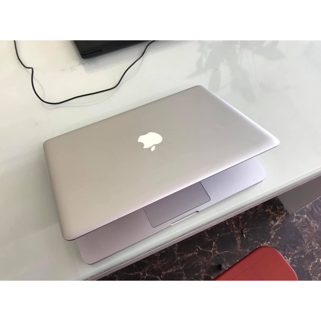 Macbook Pro MC 700