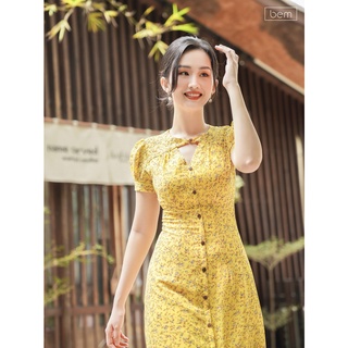 DR211- Đầm vàng hoa nhí, nút gỗ Bem