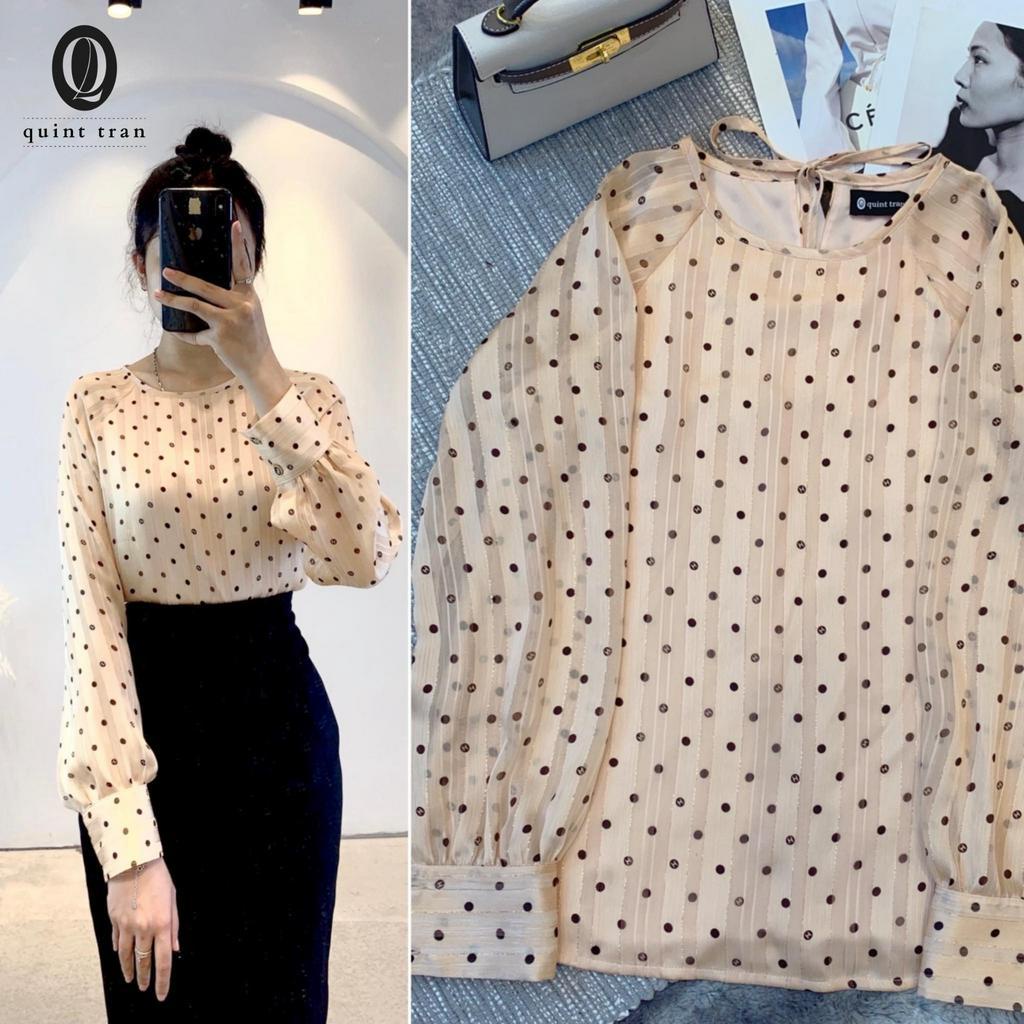 Sơ mi chấm bi tay raglan