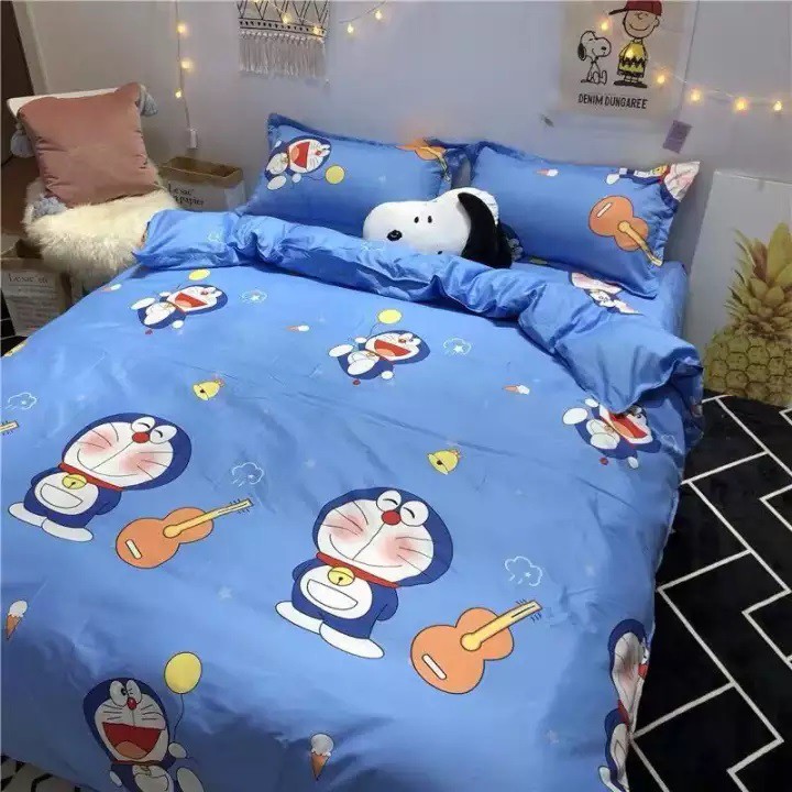 Cotton Poly Bộ Chăn Ga Gối Doraemon Đánh Đàn