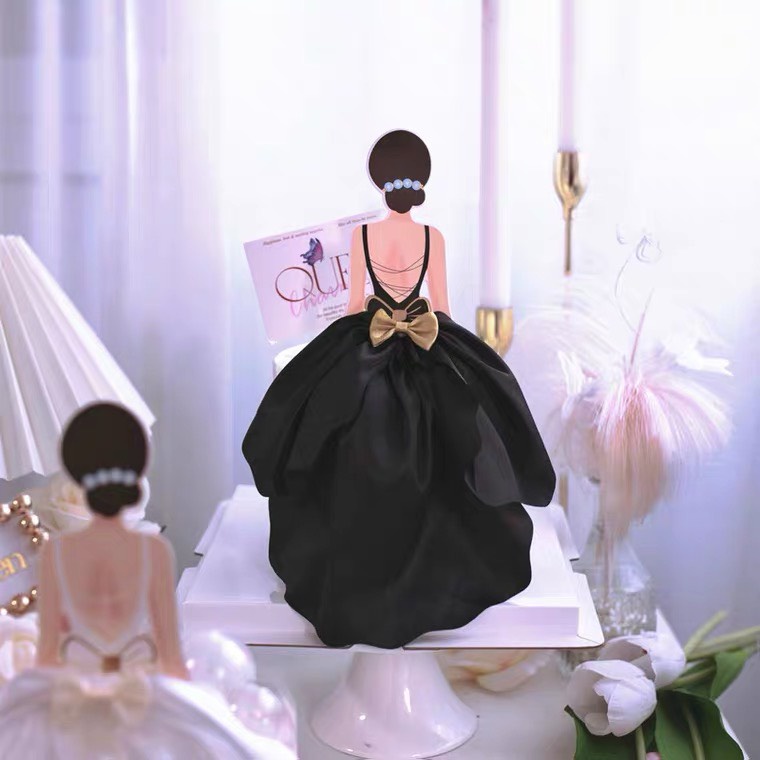 que cắm trang trí bánh hình cô gái váy lụa
