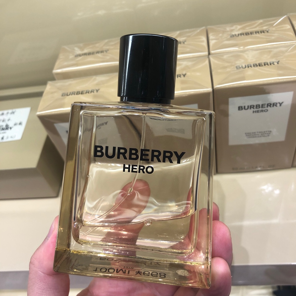 Nước hoa Burberry hương thơm Junyong Heart Hero lịch lãm dành cho nam 100ml