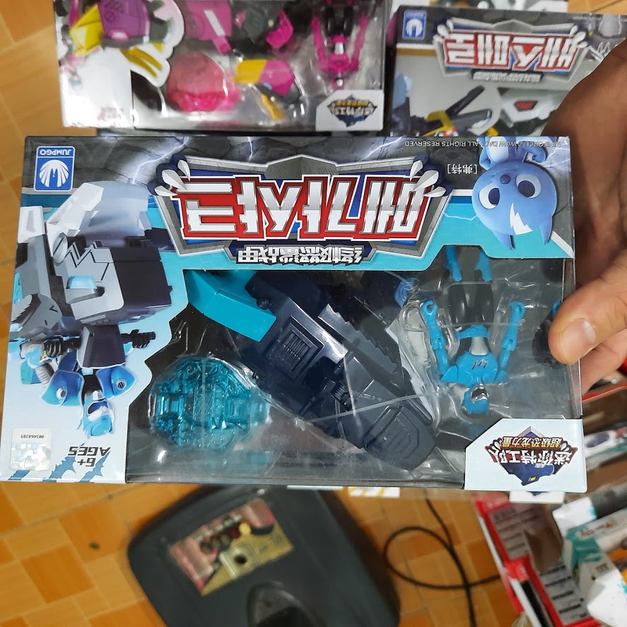 Biệt đội siêu nhân nhí Miniforce Khủng long Megalodon cá mập &amp; Siêu nhân Volt