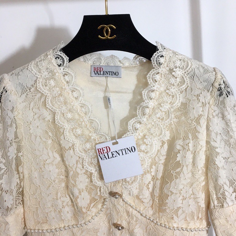Đầm ren dáng xoè viền đính ngọc tr sang chảnh thương hiệu Valentino cao cấp
