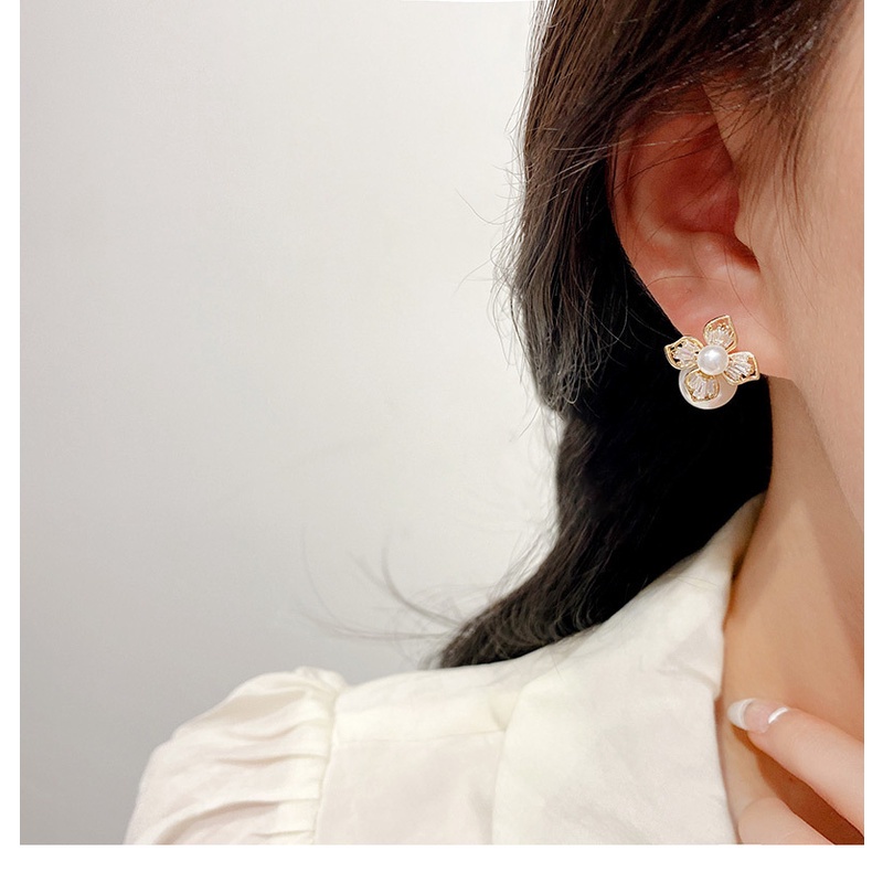 Khuyên tai đính ngọc trai cao cấp phong cách sang trọng cho nữ