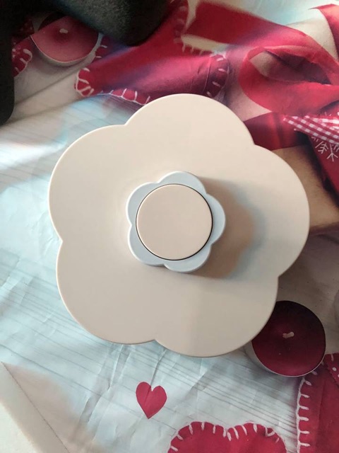 Khay mứt 2 tầng xoè cánh hoa