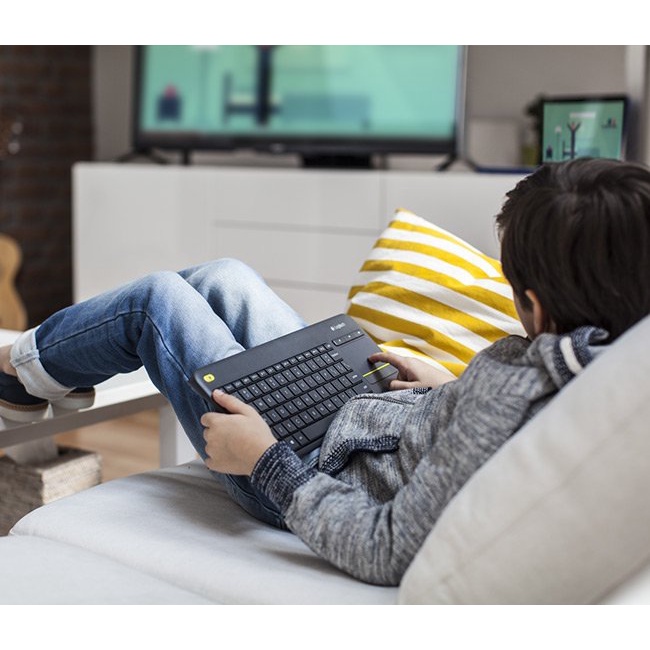 Giá huỷ diệt  Bàn phím không dây kết hợp chuột cảm ứng Logitech K400 PLUS