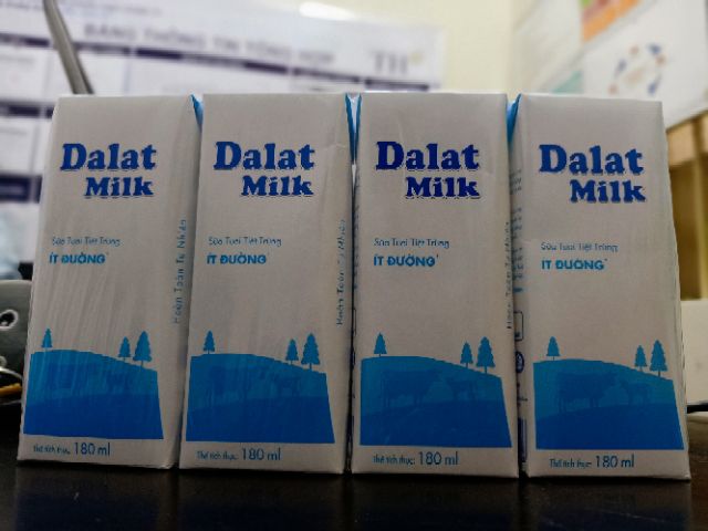 1 thùng sữa tươi ít đường 180ml của đà lạt milk