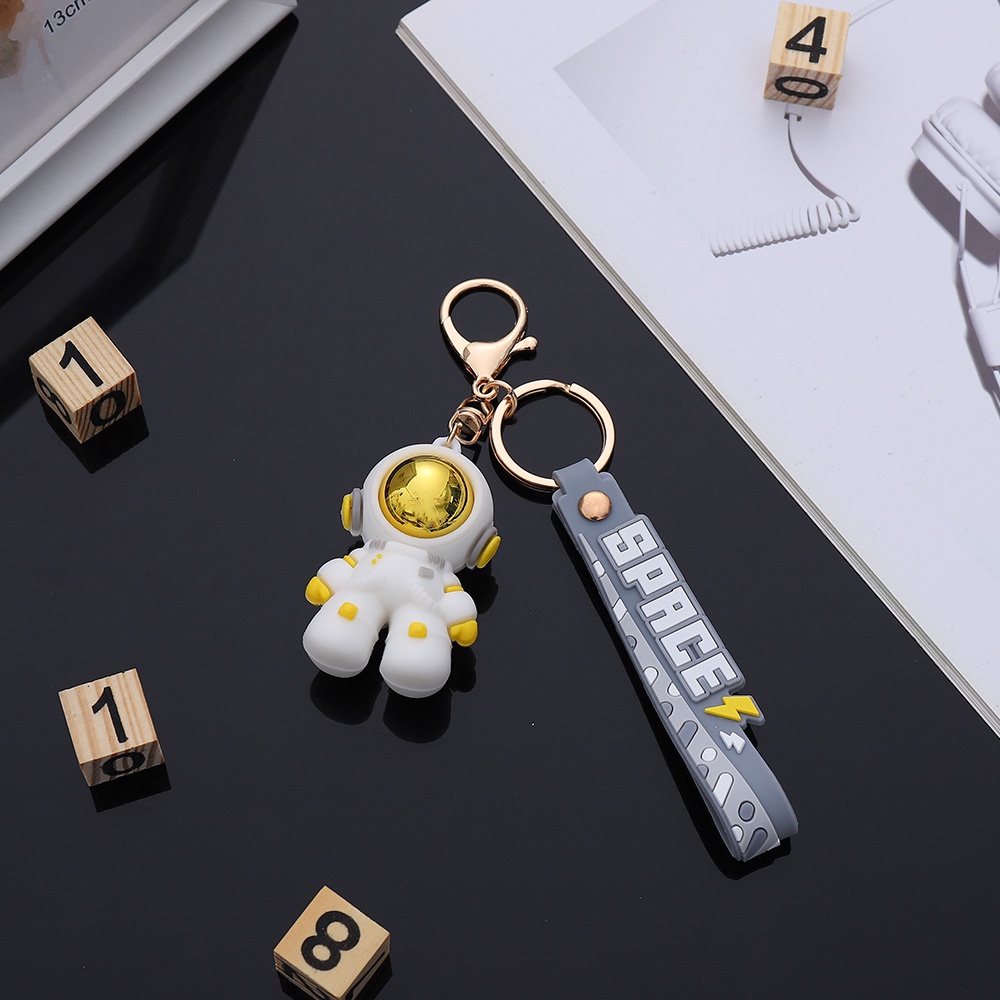 Móc Khóa Hình Phi Hành Gia Hoạt Hình Dễ Thương