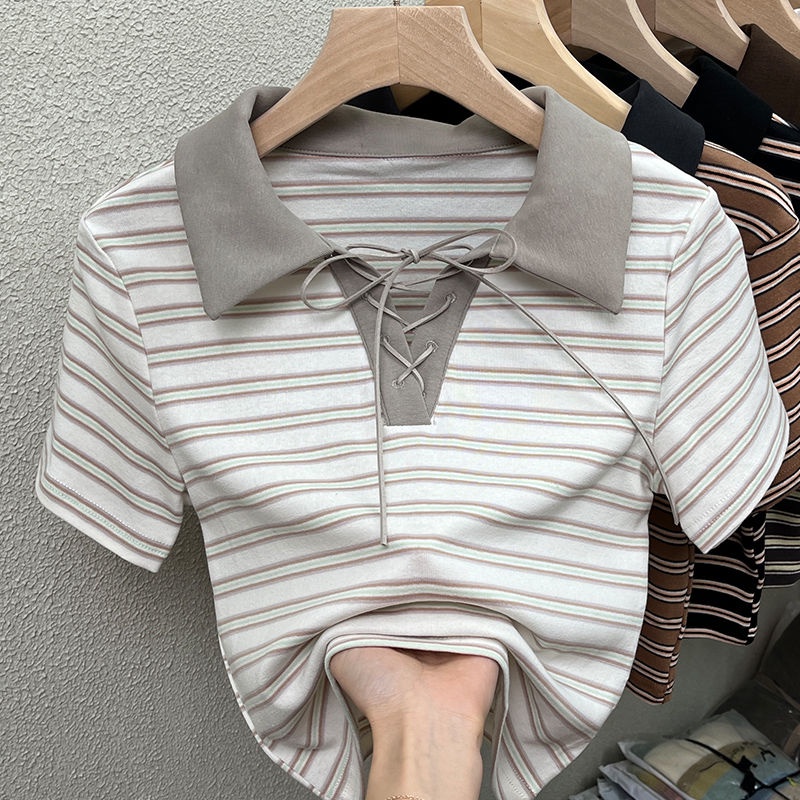 Áo thun POLO croptop kẻ ngang form nhỏ có dây buộc nơ ở cổ kiểu dáng trẻ trung năng động