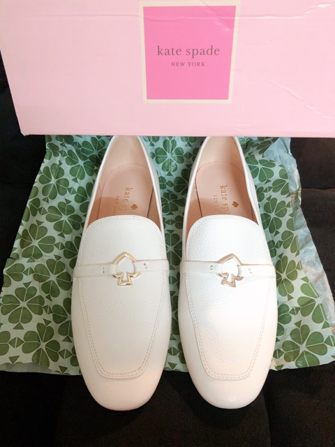 Giày da trắng Kate Spade