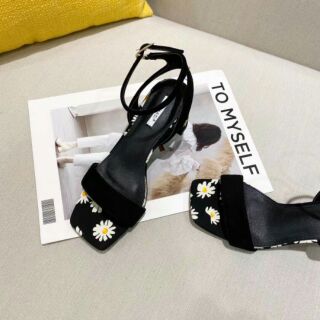 Sandal cao cấp hoa cúc
