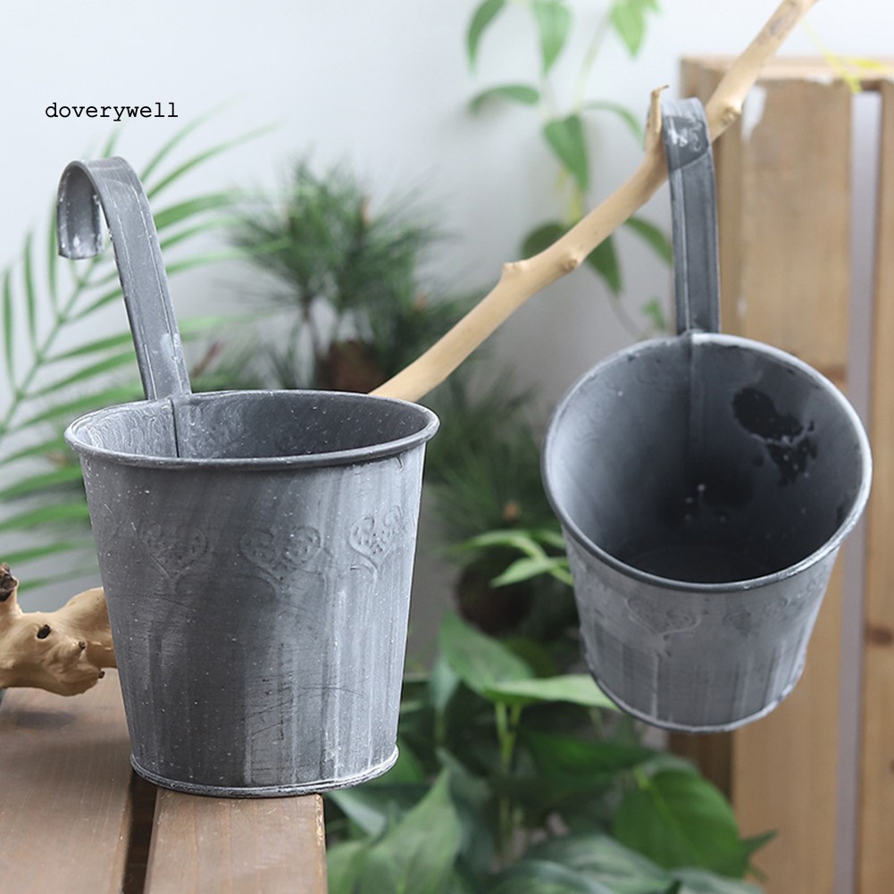 Chậu hoa treo trang trí ban công bằng sắt phong cách cổ điển độc đáo