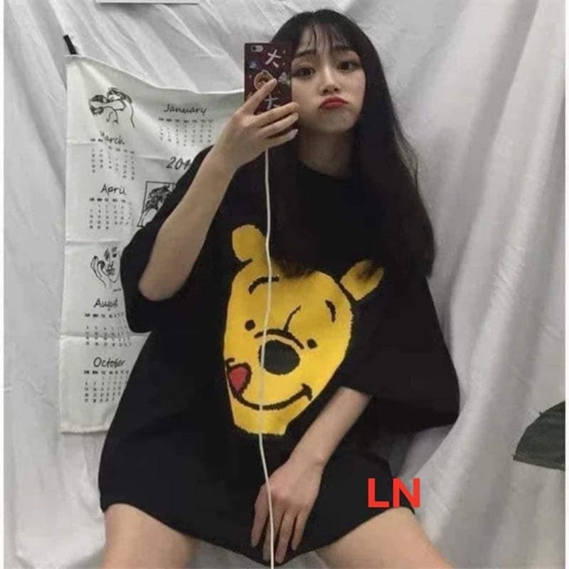 Áo phông đầu gấu vàng lè lưỡi DA6