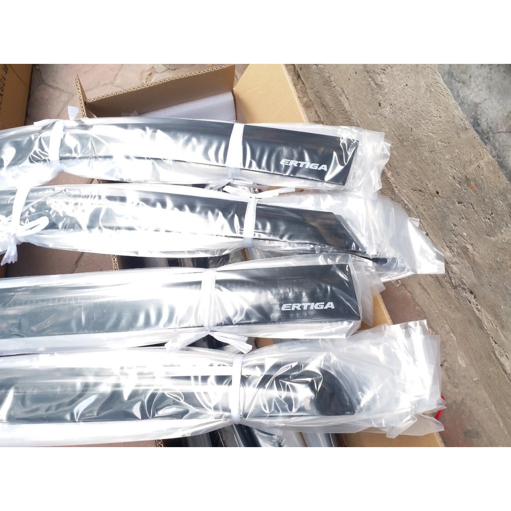 Bộ vè mưa đen Thái cao cấp xe Suzuki Ertiga 2019,2020,2021