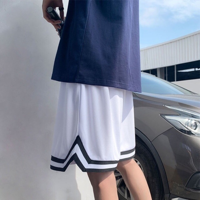 [Mã FATHANG5 giảm 10K đơn 50K] Quần short thun unisex Wind form rộng bóng chày Chữ V lửng nam nữ oversize ulzzang | BigBuy360 - bigbuy360.vn