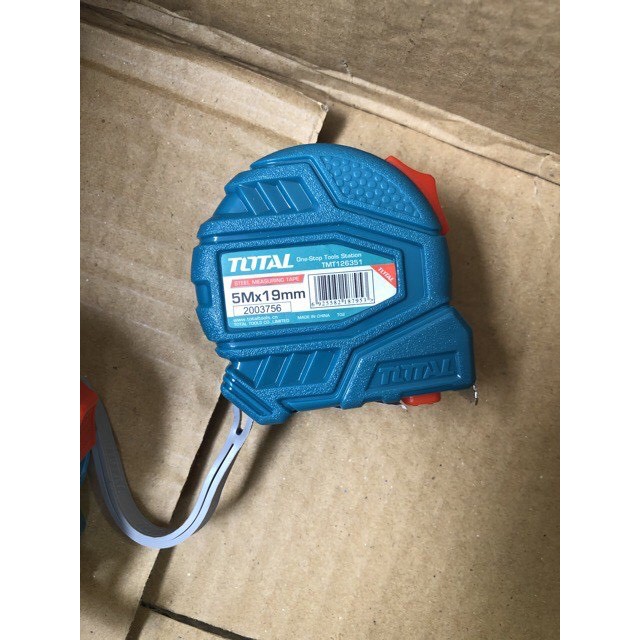 ĐỒ NGHỀ TOTAL Thước kéo thép nền vàng TMT126331 -  TMT126351 - TMT126352