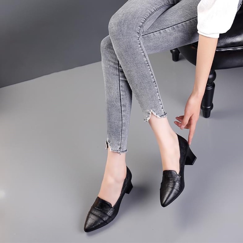 Xả kho Giày nữ văn phòng cao gót, giày da mũi nhọn đế vuông 6p 2 màu đen, trắng - M55