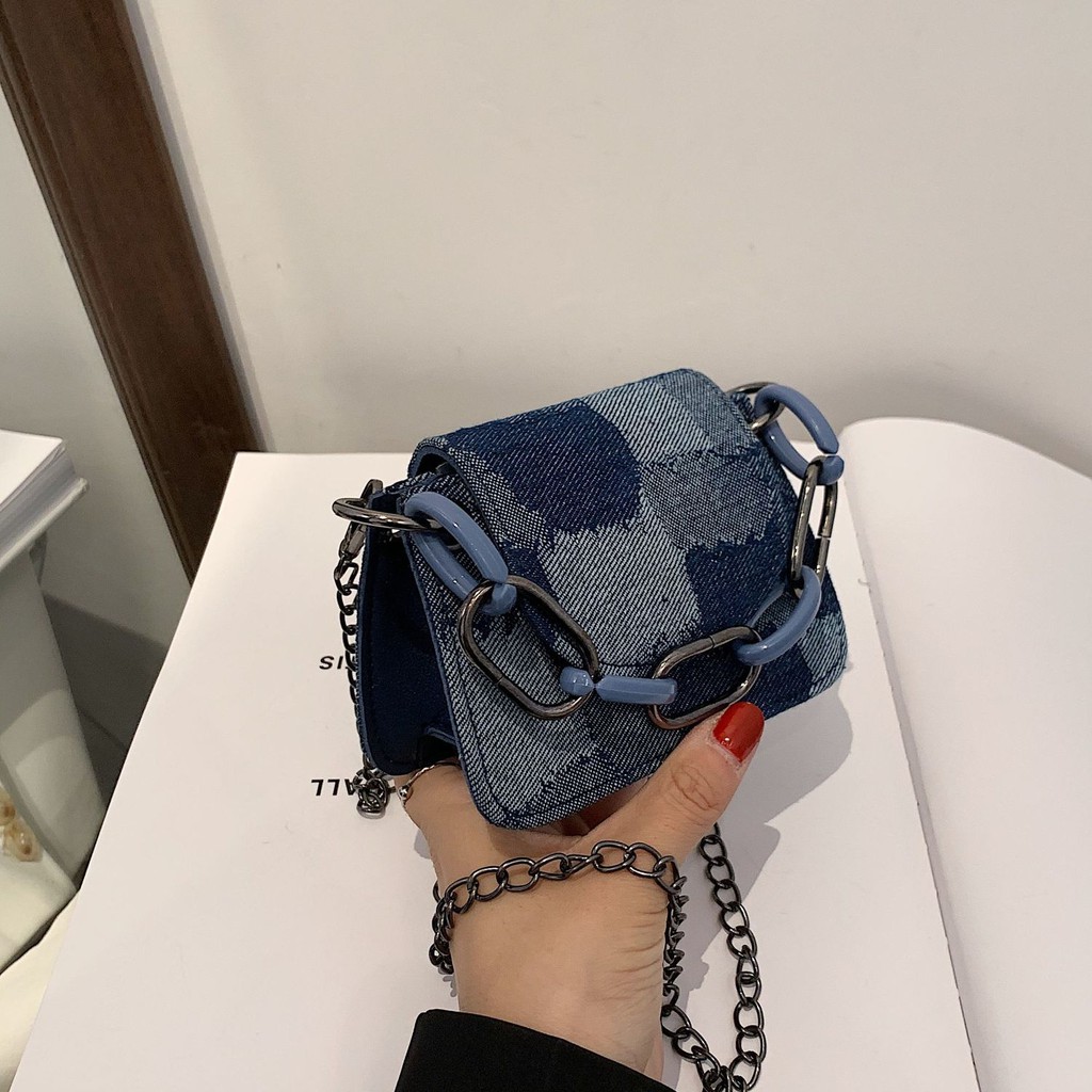 Túi Đeo Chéo Denim Dáng Vuông Nhỏ Phối Dây Xích Thời Trang Mùa Hè Hàn Quốc 2021