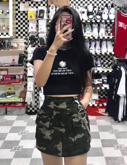 Áo thun croptop body thêu hoa cúc hottrend 2019