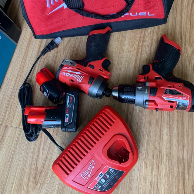 Máy khoan Milwaukee 2598