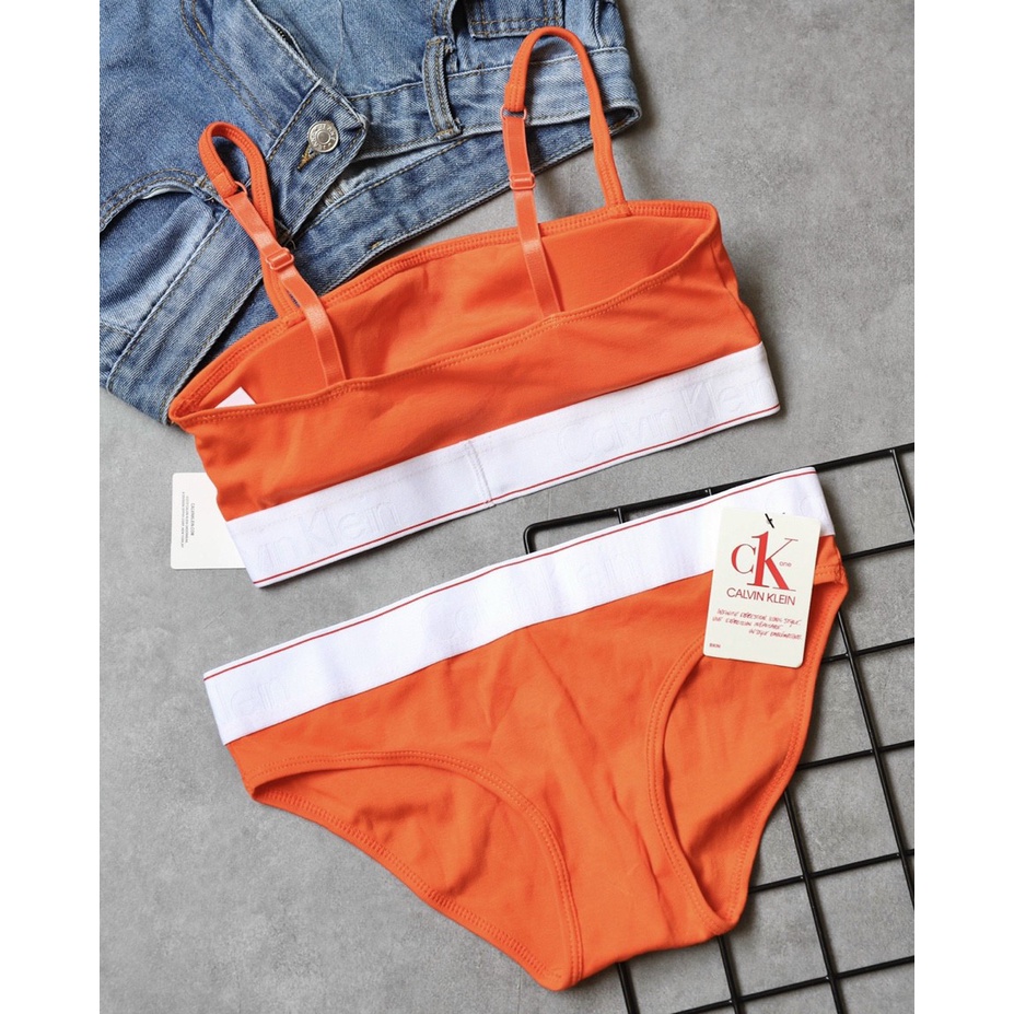 Set bộ lót thun 𝘊𝘒 áo ngang có mút màu cam đen mới 2022