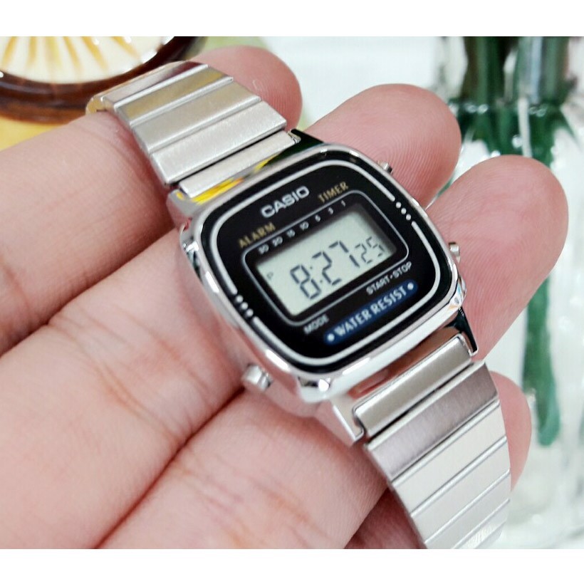 Đồng hồ nữ dây kim loại Casio Anh Khuê LA670WA-1DF | BigBuy360 - bigbuy360.vn